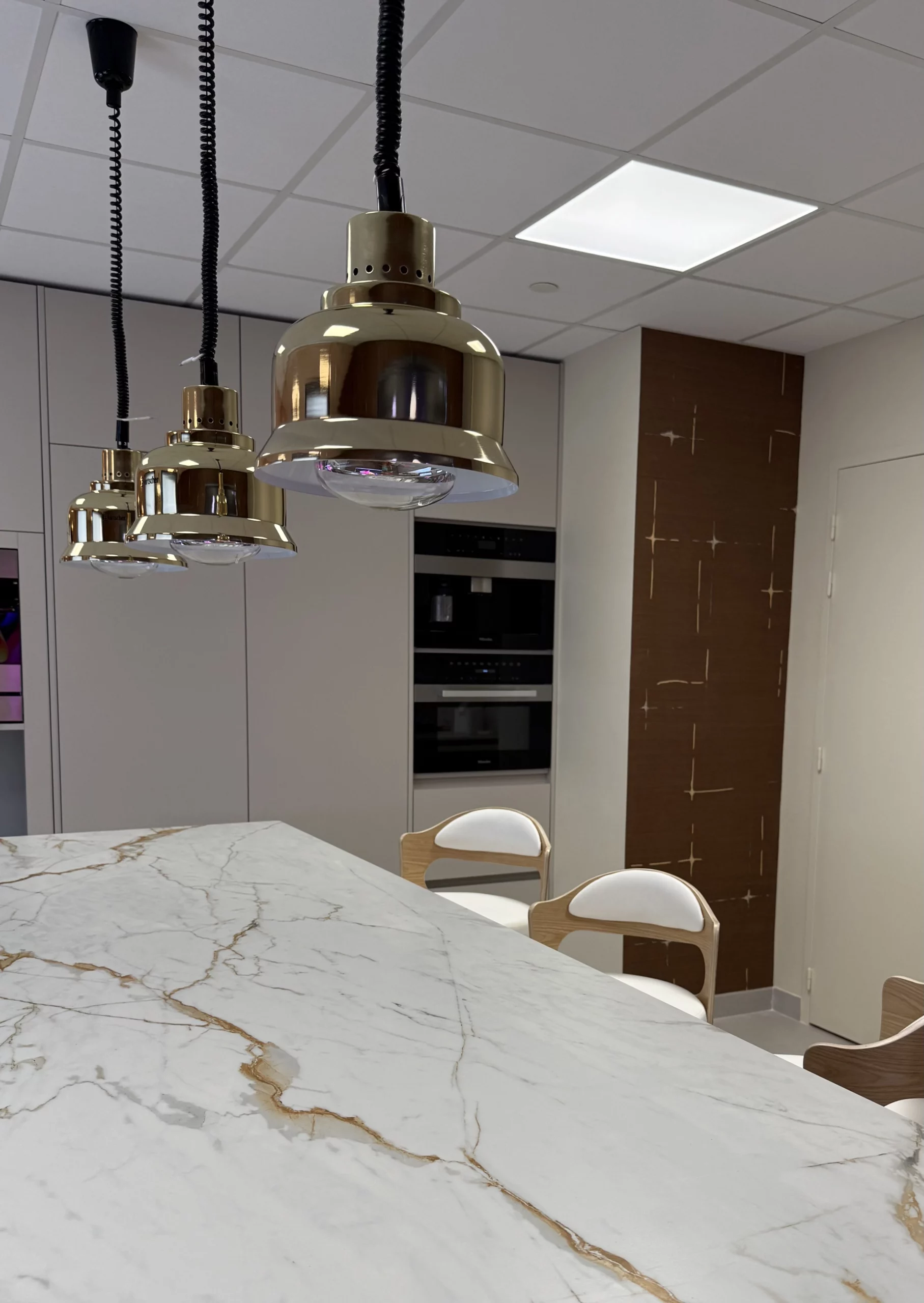 cuisine recherche et développement mix buffet, réalisé par la designer d'espace Marlyse le Hir