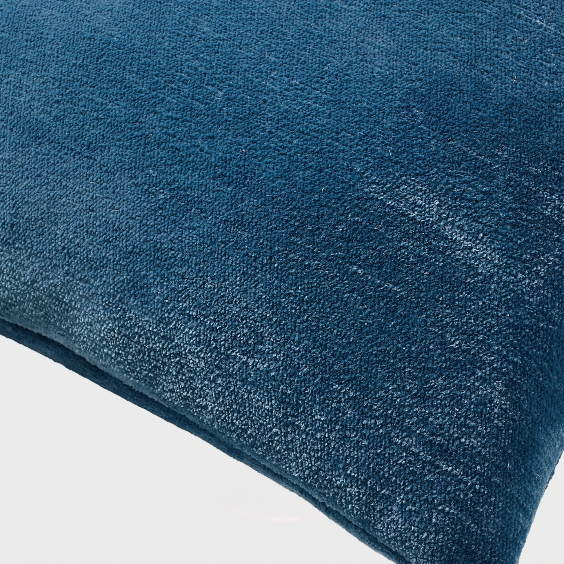 Coussin en chenille – Image 2