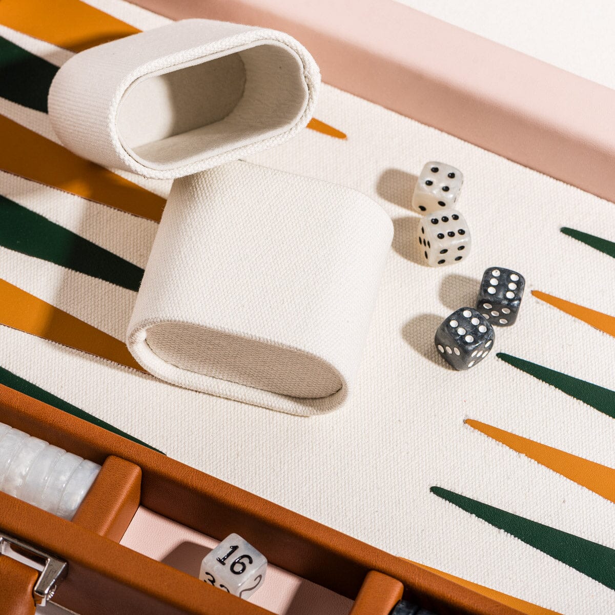 Le jeu de backgammon – Image 3